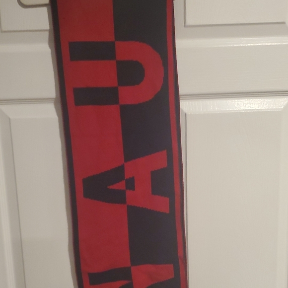 Nautica Red Scarf Bold Accessory - Picture 1 of 5